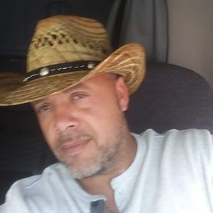 Meet your Posher, Benito